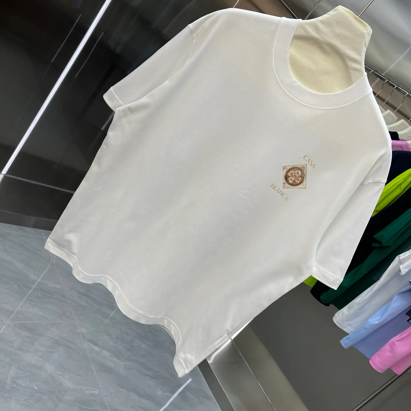 New Arrival Casablanca Casablanca Classic Series printed short-sleeved T-shirt for celebrities. It is made of Xinjiang long-staple cotton ~ grams. The color of the fabric is custom-dyed and will not shrink or fade. It feels comfortable and has a strong texture. A must-have for fashionable men and women, the Classic drop-shoulder wide version is available exclusively in In Stock! Color: White Black Blue Royal Blue Green (5 colors) Size: S M L XL XXL